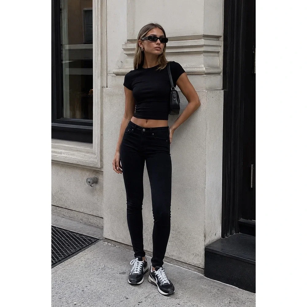 Zara Black Skinny Jeans Size 4 Minimalist Quiet Luxury‎ Clean Girl Stretch Denim